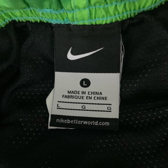 Nike shorts - Picture 3 of 4
